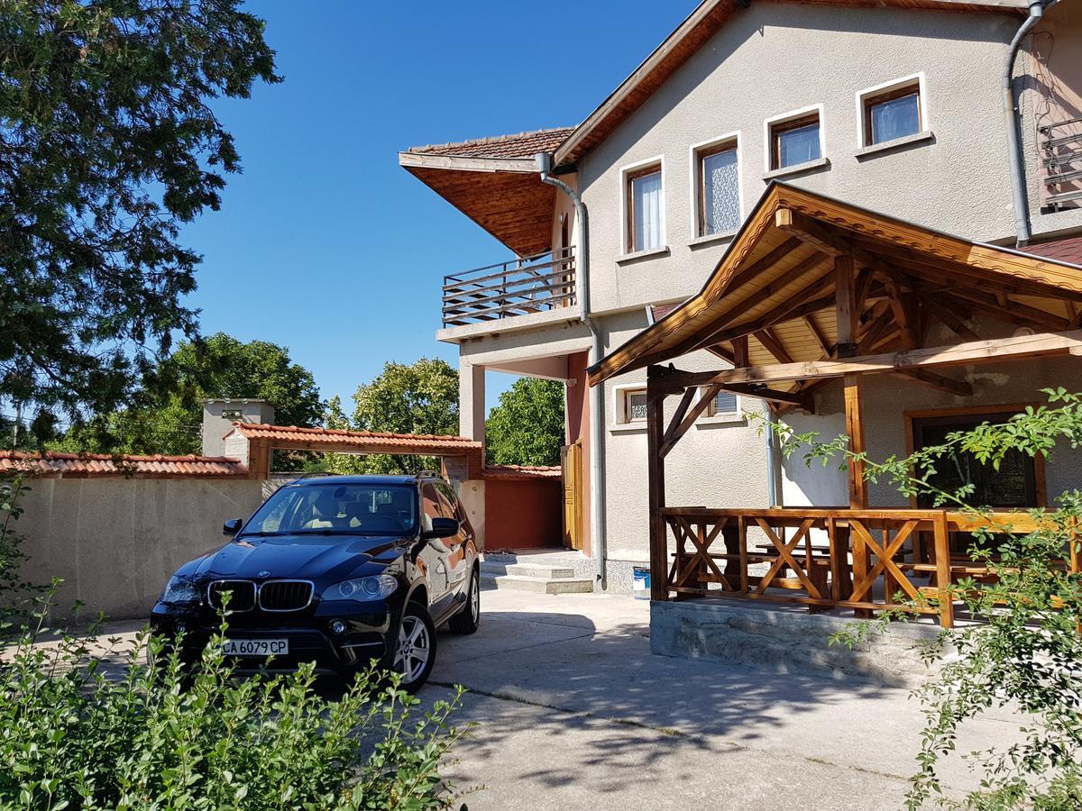 Къща За Гости Садово Guest House Sadovo Buitenkant foto